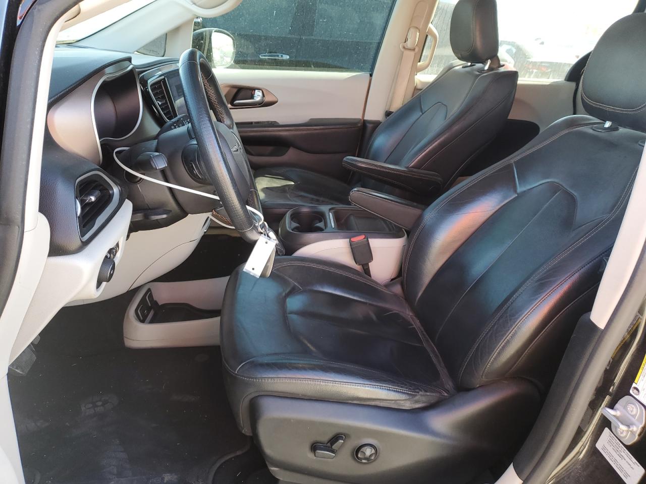 2017 Chrysler Pacifica Touring L VIN: 2C4RC1BG4HR540600 Lot: 90708405