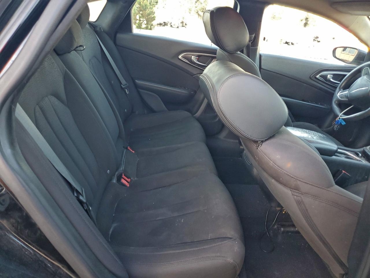 2015 Chrysler 200 Limited VIN: 1C3CCCAB5FN740066 Lot: 94469845