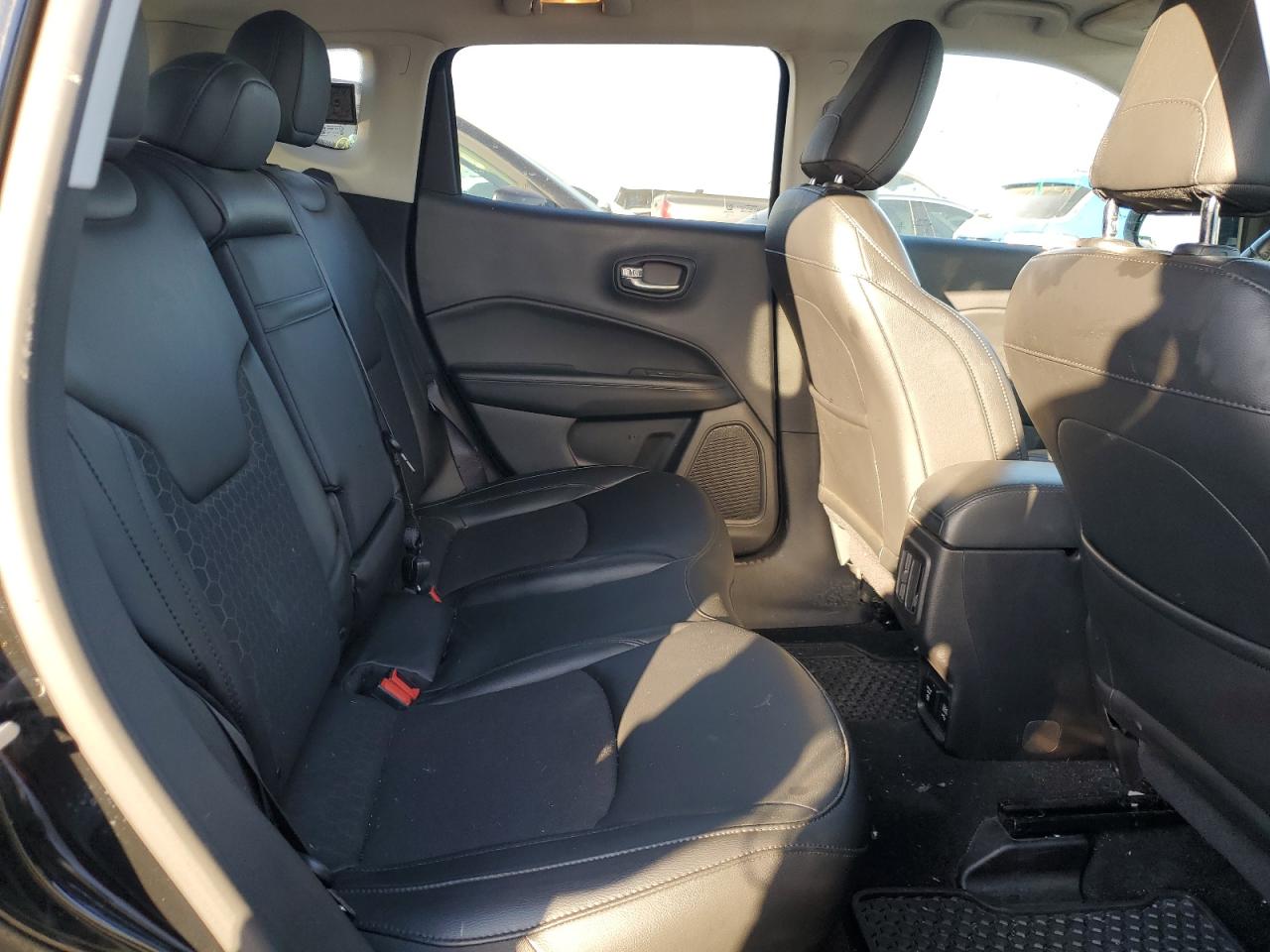 2019 Jeep Compass Latitude VIN: 3C4NJDBB9KT806806 Lot: 90585345