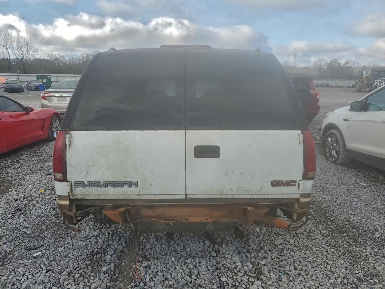 1999 GMC Suburban C1500 VIN: 1GKEC16R9XJ744651 Lot: 93876685