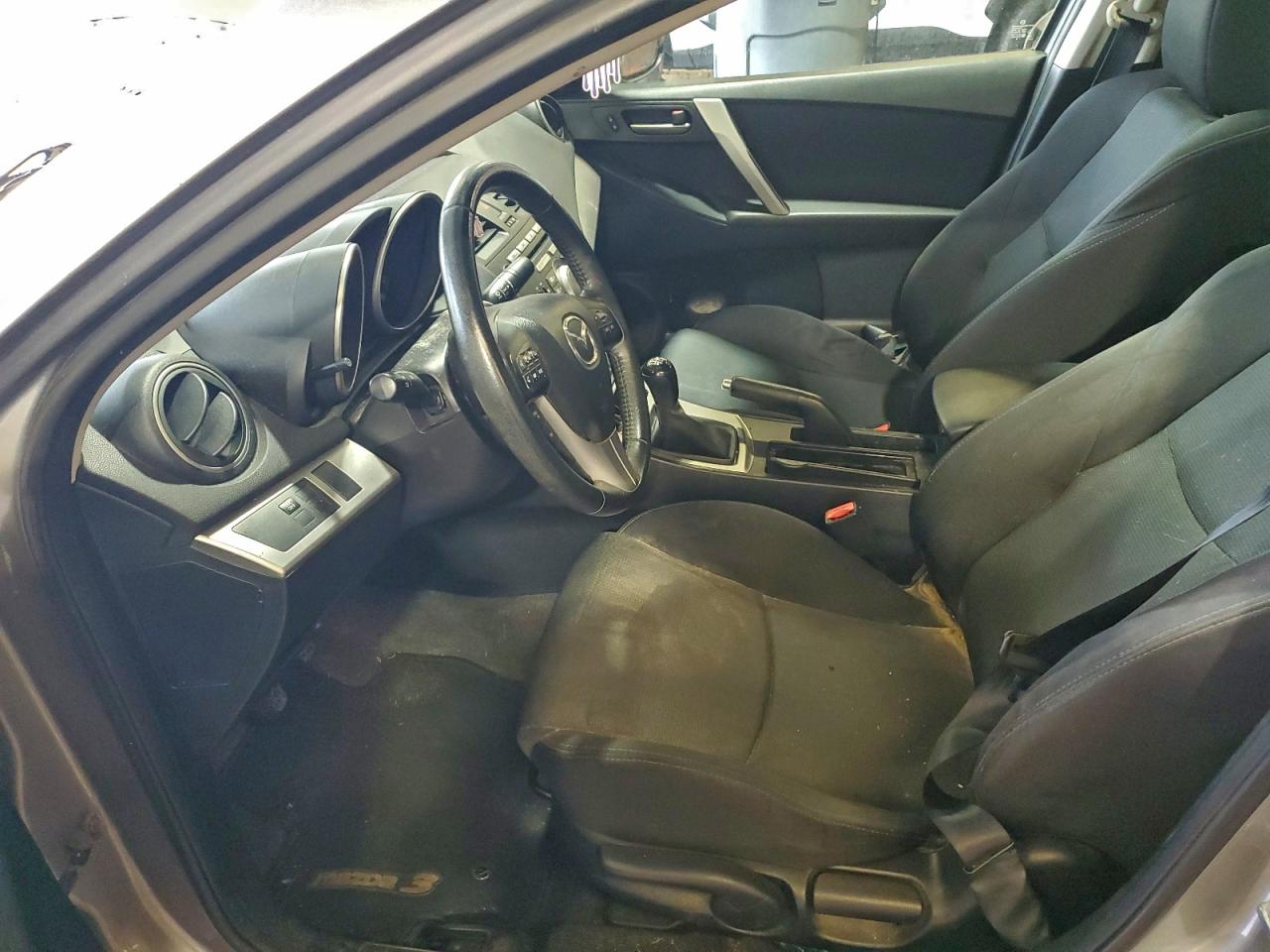 2010 Mazda 3 S VIN: JM1BL1S66A1337601 Lot: 94103385