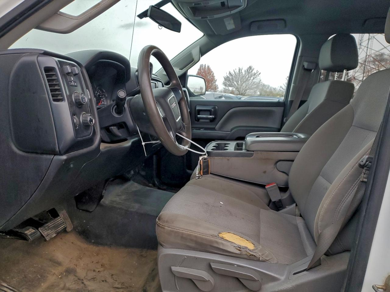 2015 GMC Sierra K2500 Heavy Duty VIN: 1GT12XEG5FF139057 Lot: 93506625