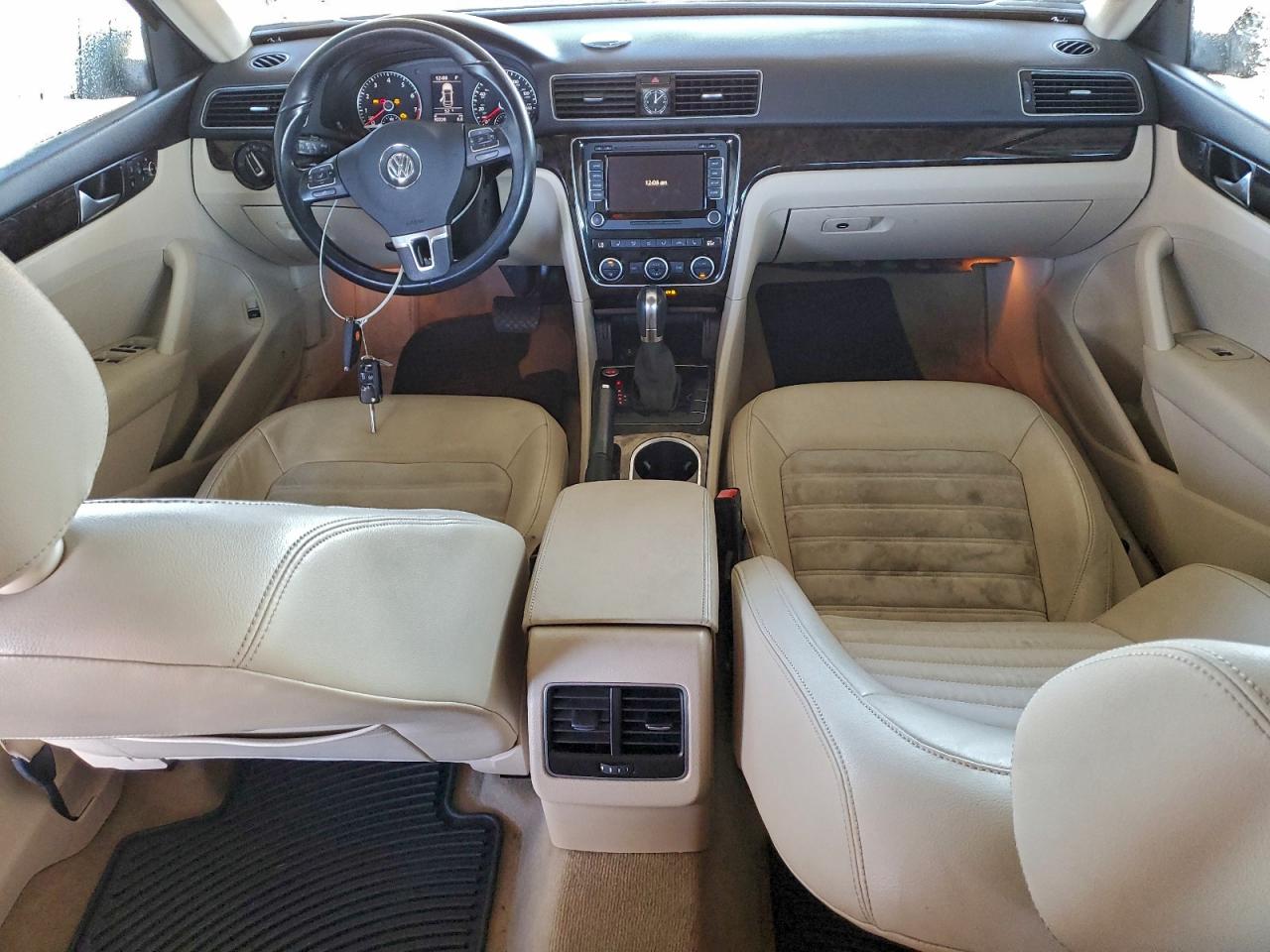 2014 Volkswagen Passat Sel VIN: 1VWCT7A32EC046969 Lot: 94689145