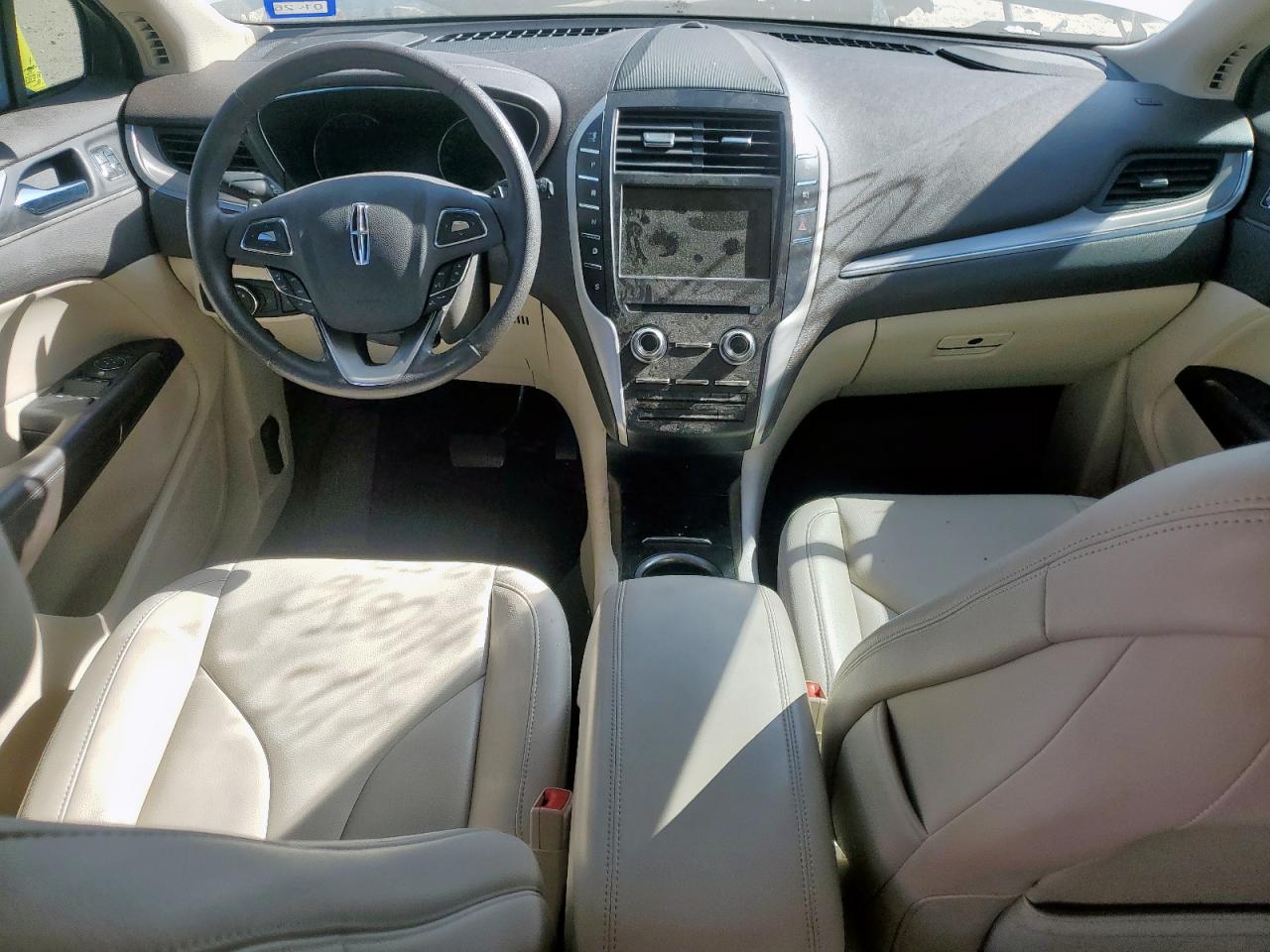 2018 Lincoln Mkc Premiere VIN: 5LMCJ1C9XJUL22352 Lot: 92008285