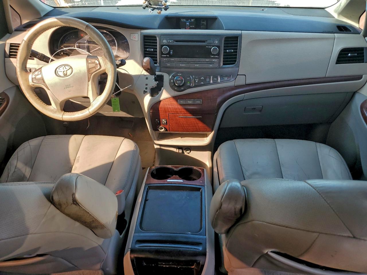 2011 Toyota Sienna Xle VIN: 5TDYK3DC4BS109404 Lot: 92931805