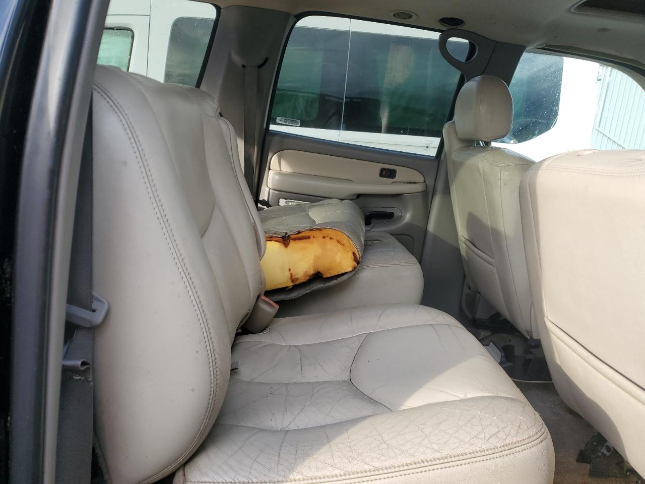 2002 Chevrolet Suburban K1500 VIN: 3GNFK16Z02G168890 Lot: 91732555