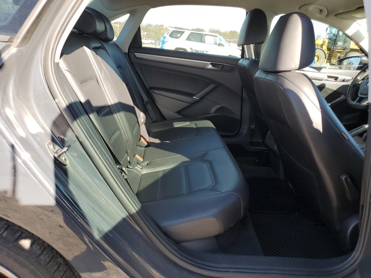 2018 Volkswagen Passat S VIN: 1VWAA7A39JC023289 Lot: 92567425