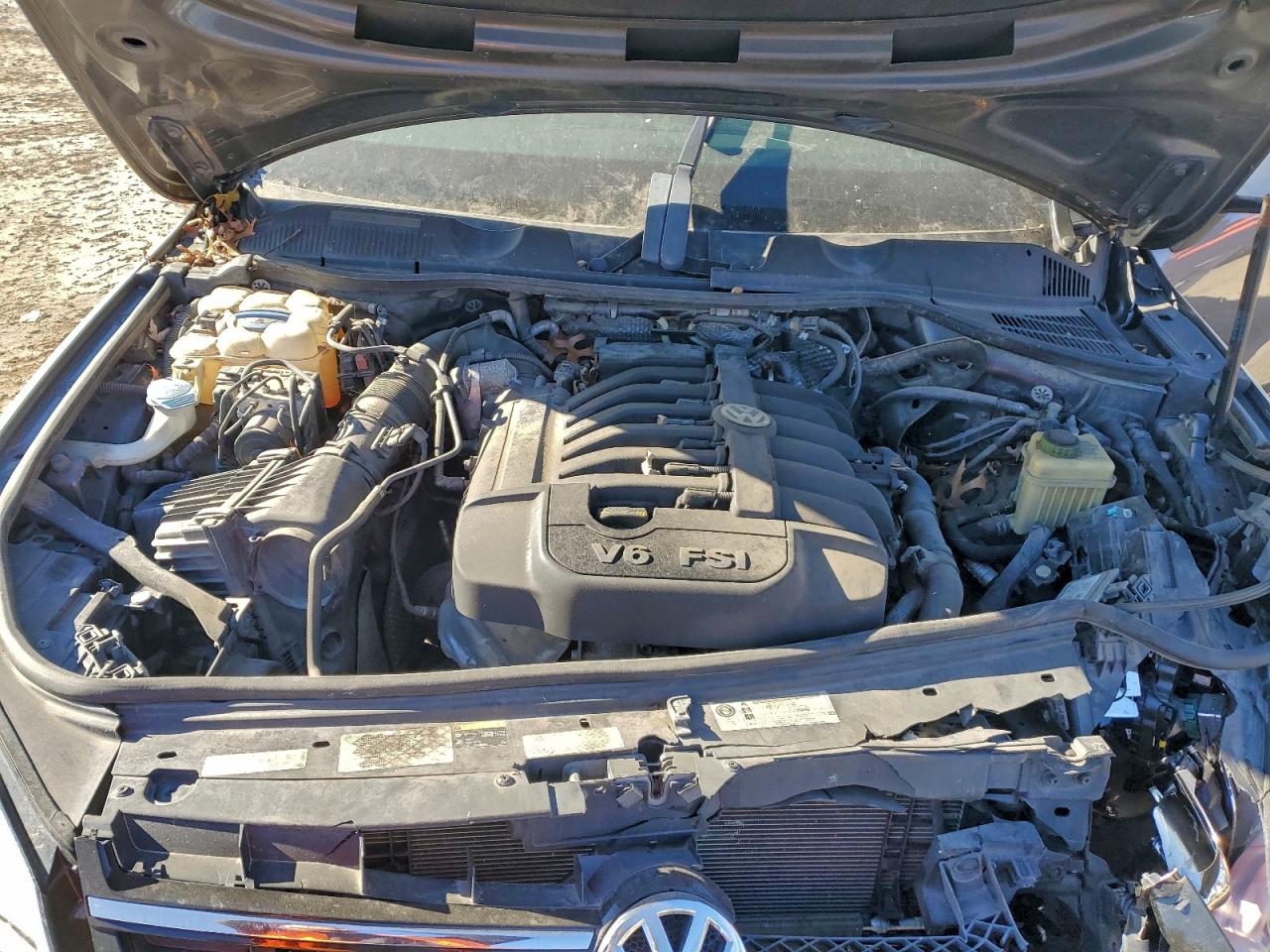 2014 Volkswagen Touareg V6 VIN: WVGDF9BP9ED004719 Lot: 94344025