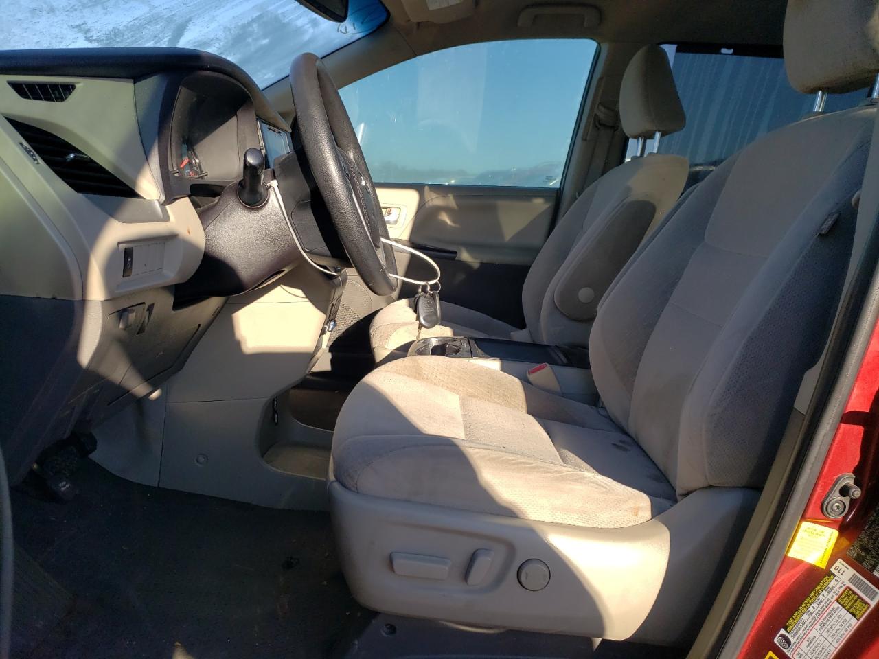 2015 Toyota Sienna Le VIN: 5TDKK3DC7FS685452 Lot: 92469725