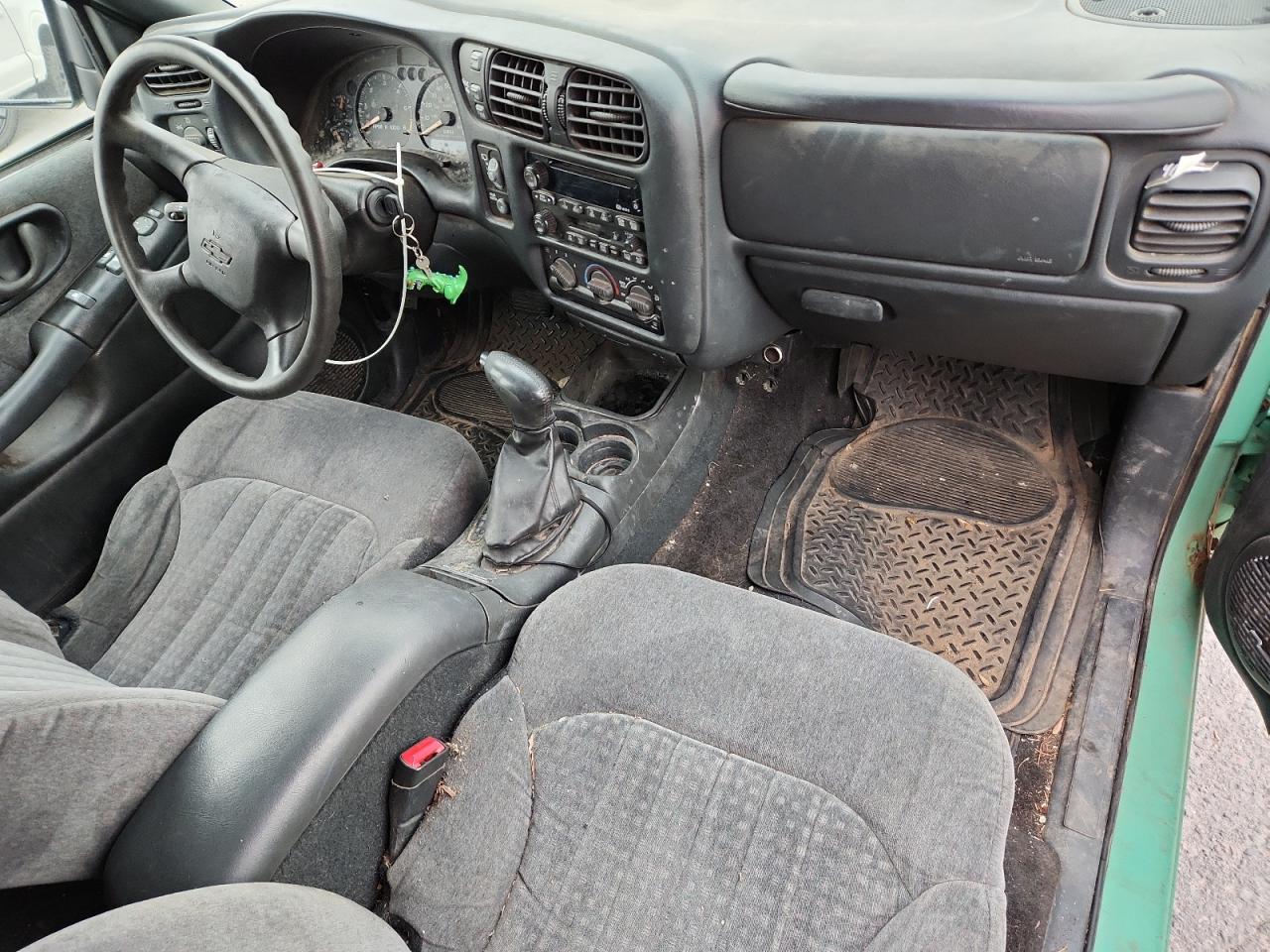 2002 Chevrolet Blazer VIN: 1GNCT18W92K223977 Lot: 93280705