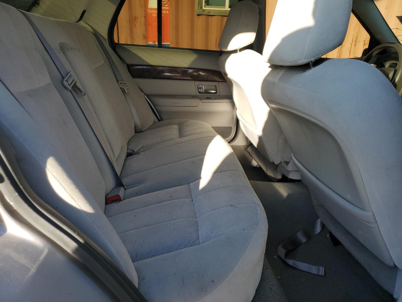 2005 Mercury Grand Marquis Gs VIN: 2MEFM74W95X658008 Lot: 91939345