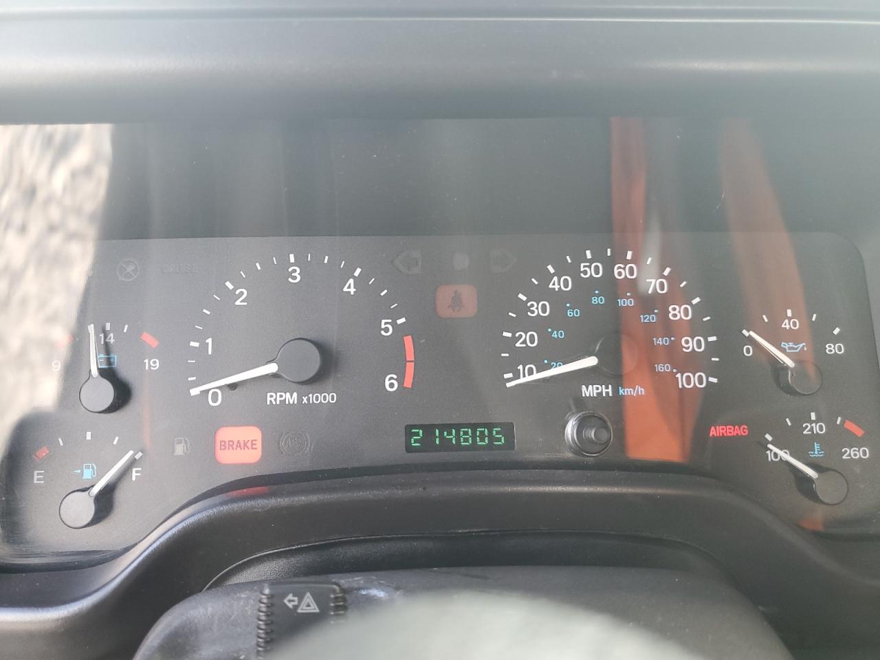 2000 Jeep Wrangler / Tj Se VIN: 1J4FA29P4YP739503 Lot: 93303965