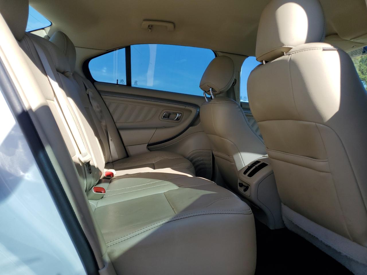 2013 Ford Taurus Sel VIN: 1FAHP2E82DG166077 Lot: 93035035