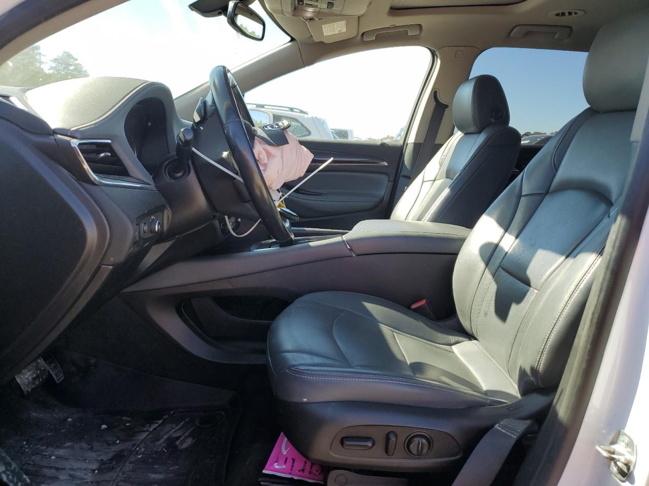 2019 Buick Enclave Essence VIN: 5GAERBKW3KJ152734 Lot: 92494215