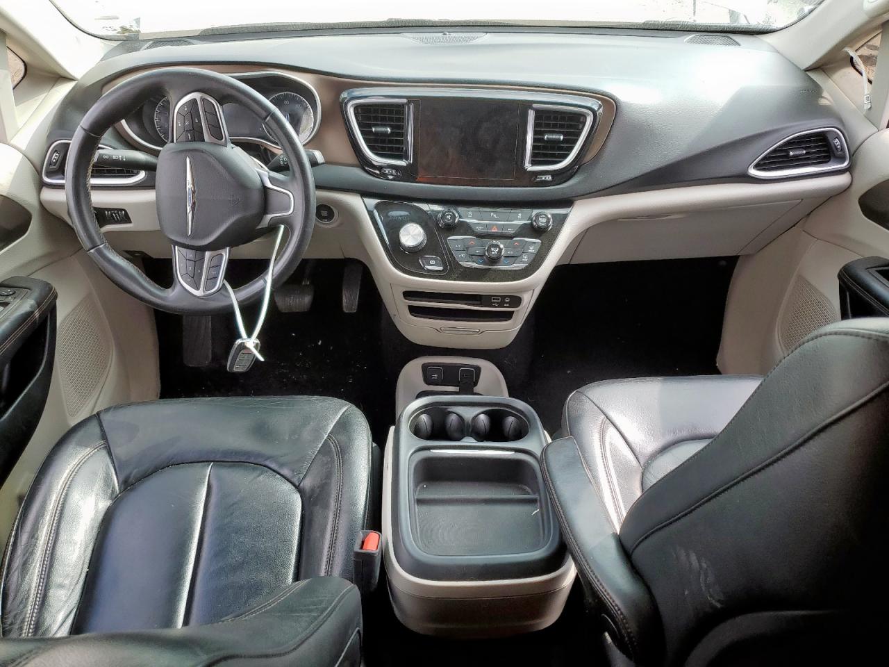 2017 Chrysler Pacifica Touring L VIN: 2C4RC1BGXHR804998 Lot: 93525675