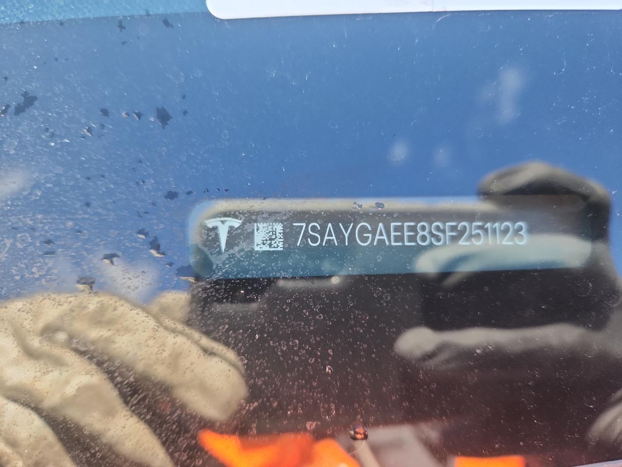2025 Tesla Model Y VIN: 7SAYGAEE8SF251123 Lot: 91029375