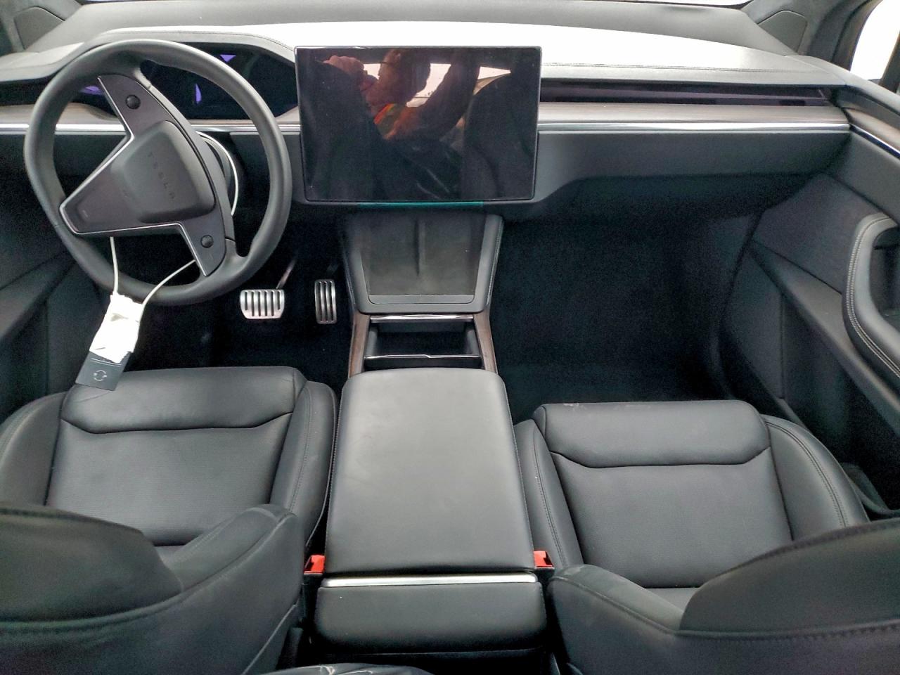 2024 Tesla Model X VIN: 7SAXCDE53RF460689 Lot: 92485555