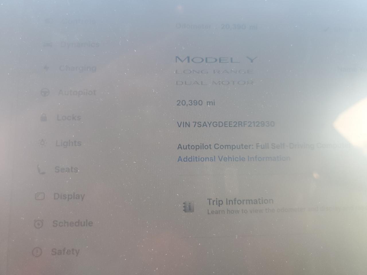 2024 Tesla Model Y VIN: 7SAYGDEE2RF212930 Lot: 91512215