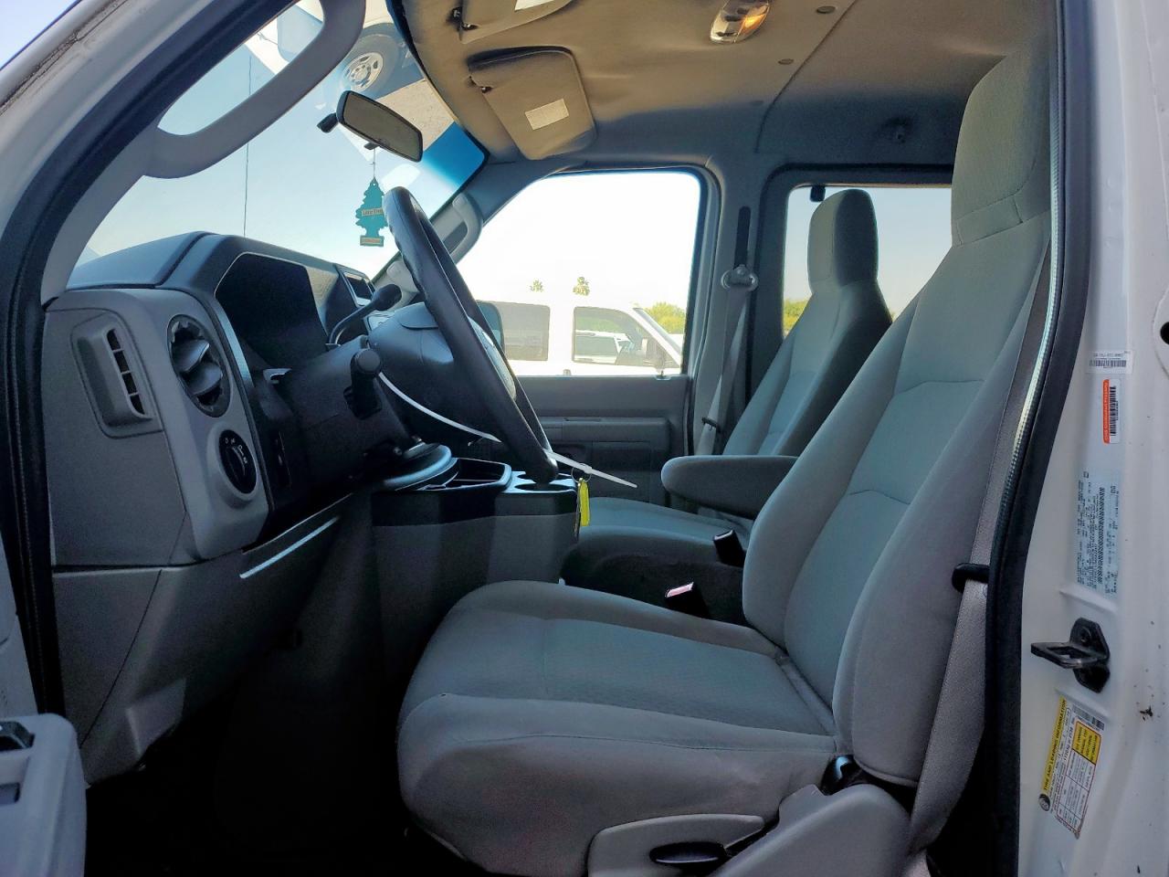 2009 Ford Econoline E350 Super Duty Wagon VIN: 1FBNE31L69DA22497 Lot: 92700865