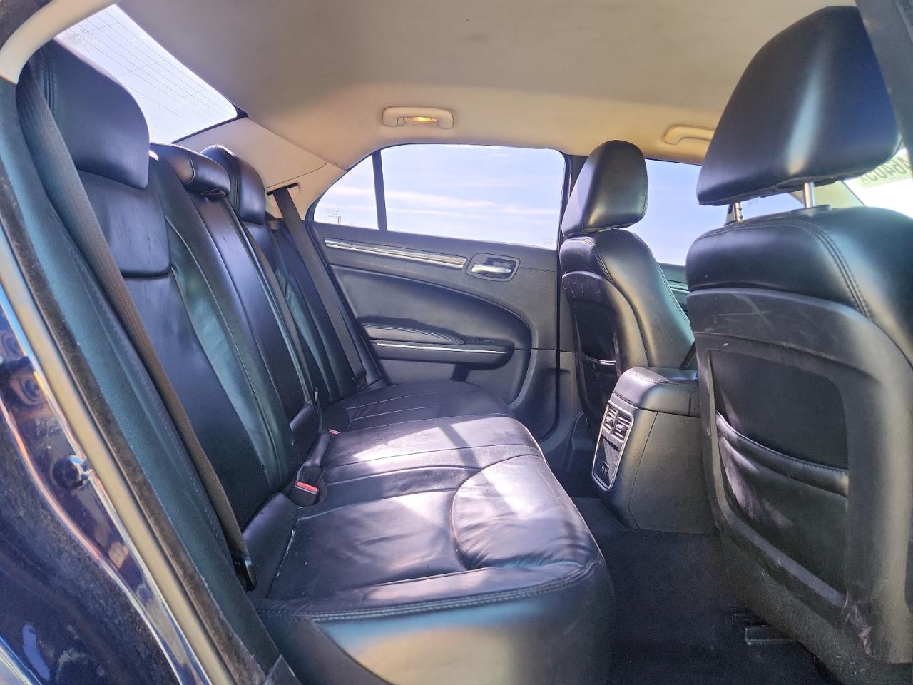 2017 Chrysler 300 Limited VIN: 2C3CCAAG3HH591037 Lot: 90446405