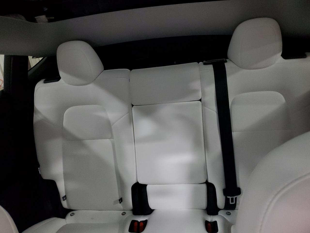 2025 Tesla Model Y VIN: 7SAYGDEE5SF251744 Lot: 93203385