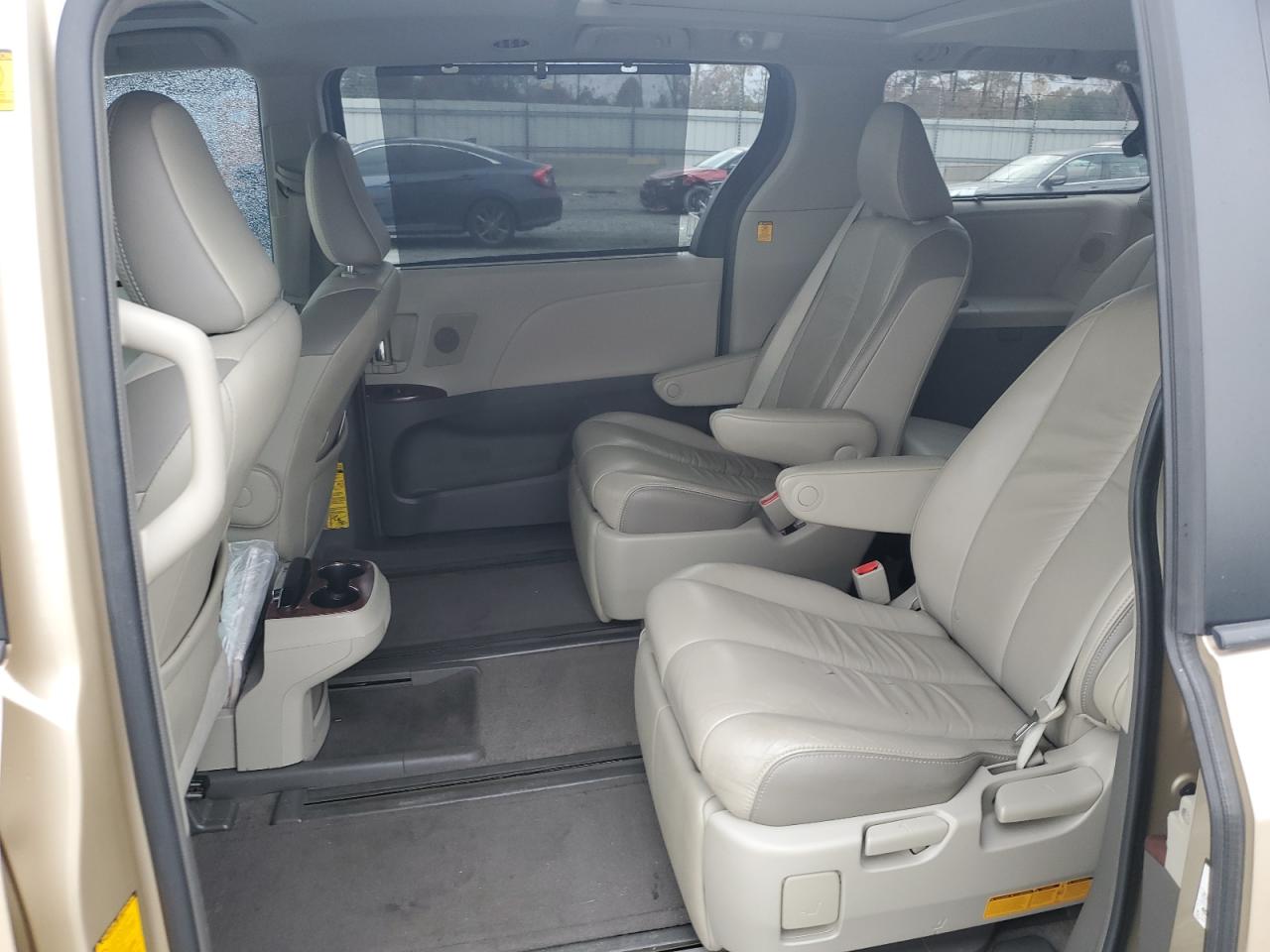 2012 Toyota Sienna Xle VIN: 5TDYK3DC6CS228525 Lot: 91387255