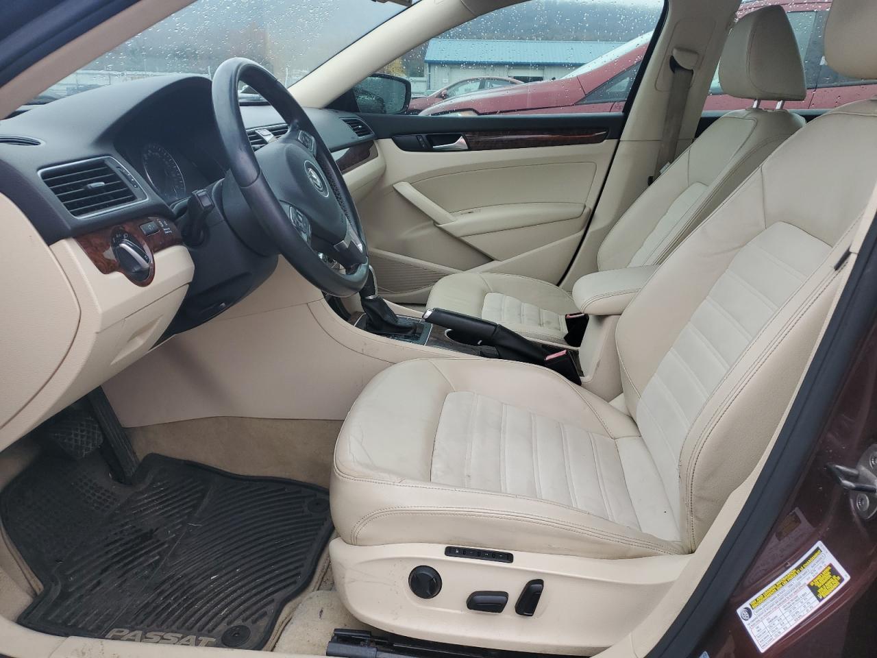 2013 Volkswagen Passat Sel VIN: 1VWCN7A33DC009177 Lot: 93654595