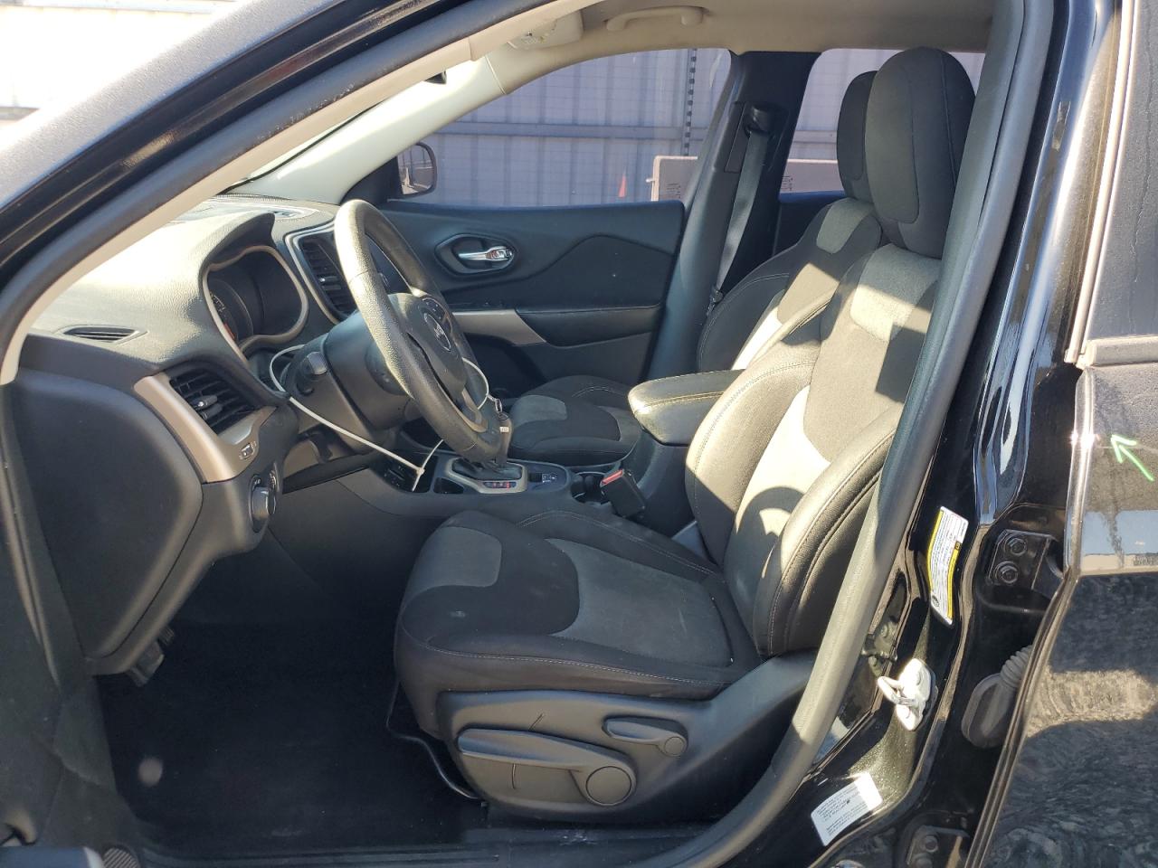 2017 Jeep Cherokee Sport VIN: 1C4PJLAB7HW662292 Lot: 90835355