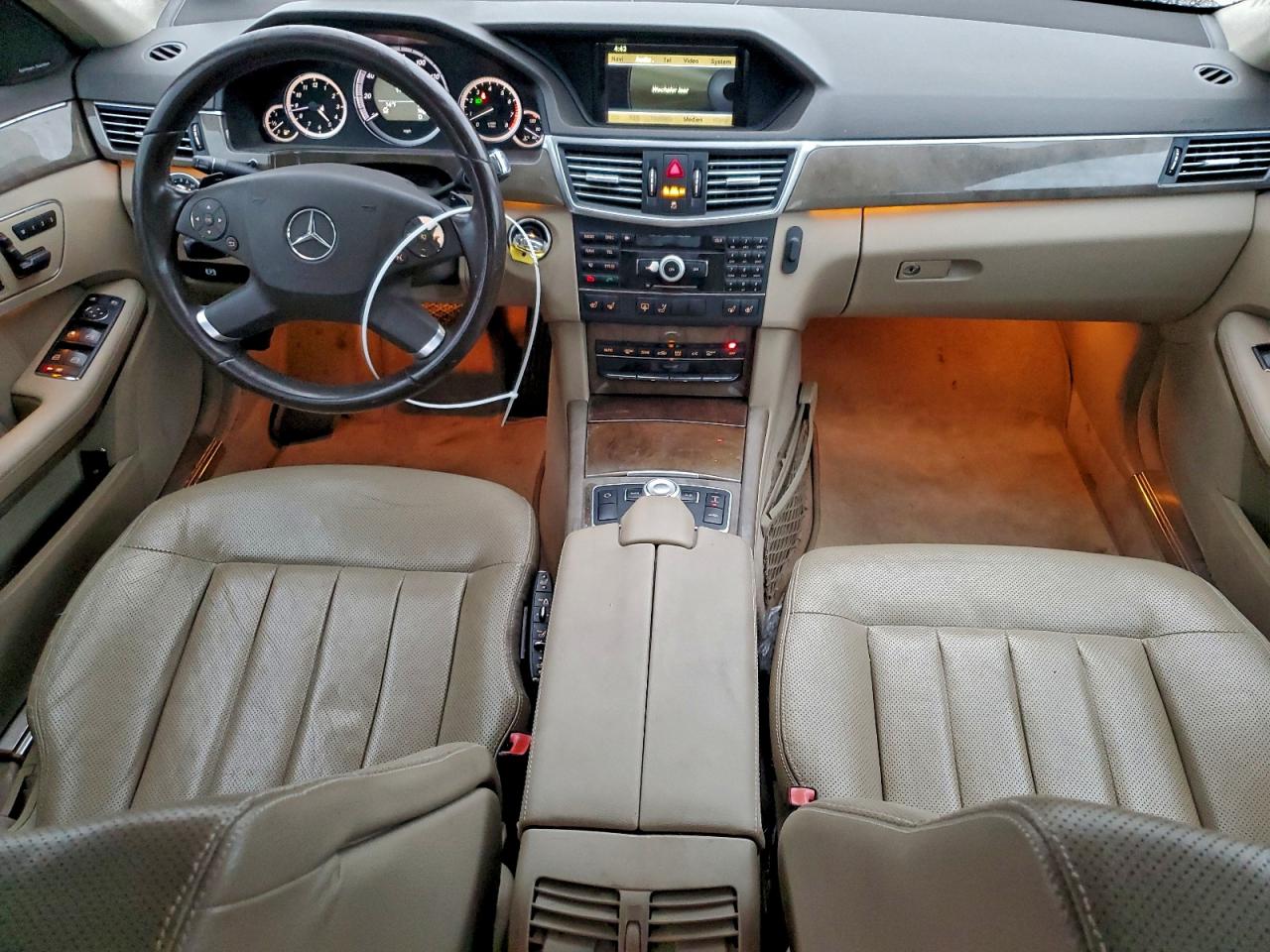 2010 Mercedes-Benz E 550 VIN: WDDHF7CB0AA085432 Lot: 94052555