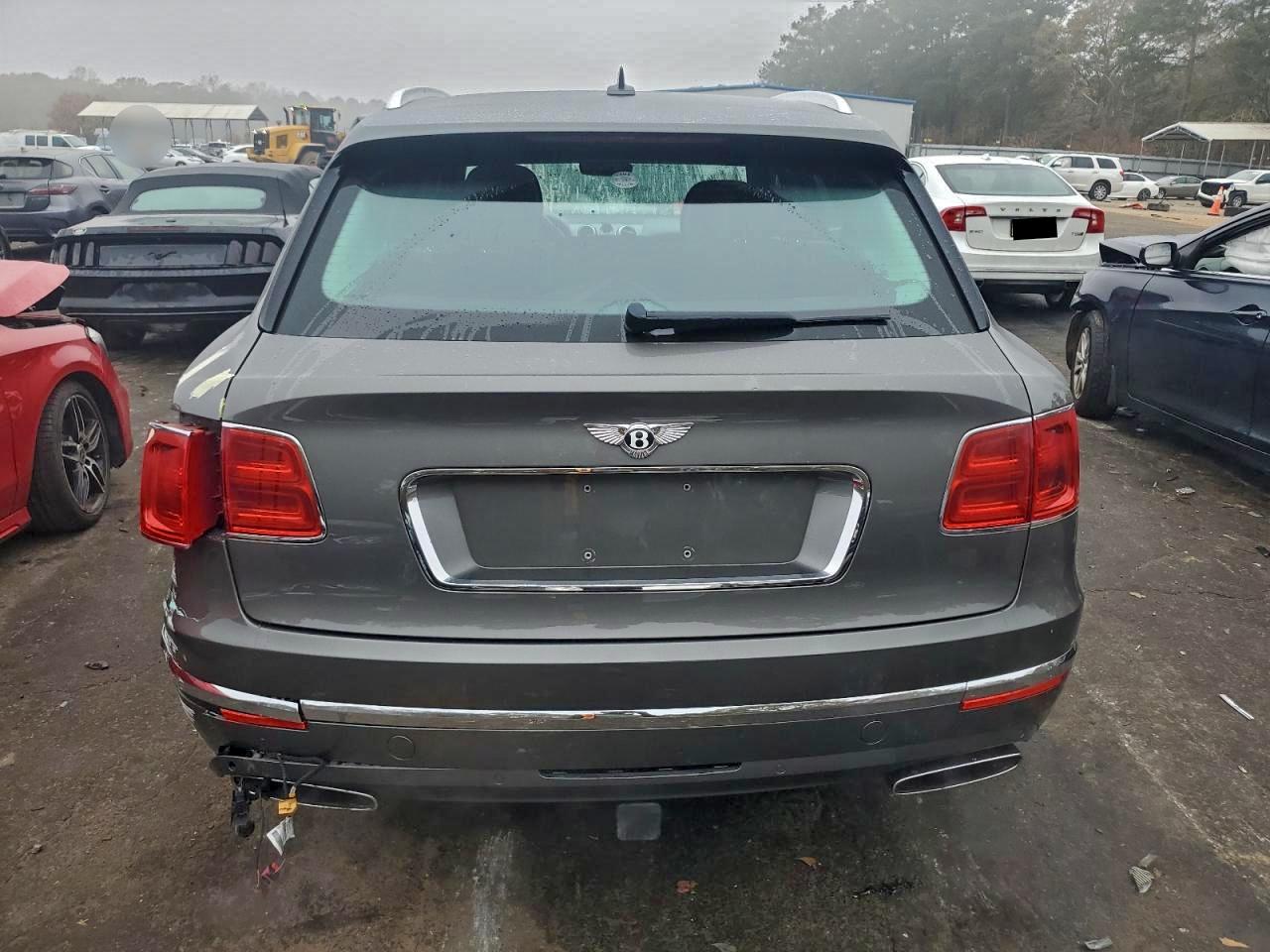 2018 Bentley Bentayga VIN: SJAAC4ZV3JC017765 Lot: 93570245