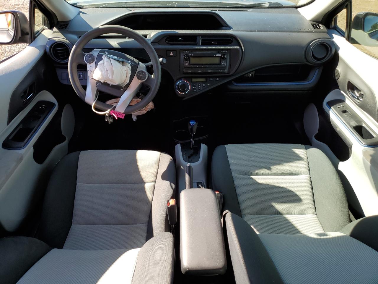 2013 Toyota Prius C VIN: JTDKDTB34D1543163 Lot: 93382155