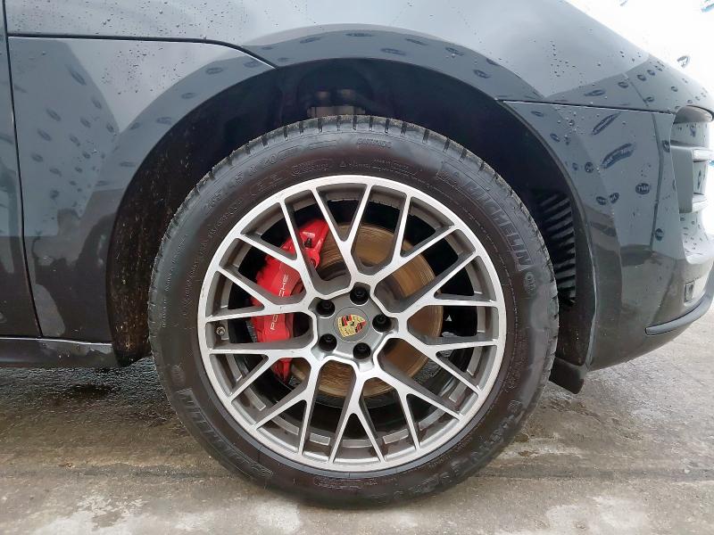 2015 PORSCHE MACAN TURB