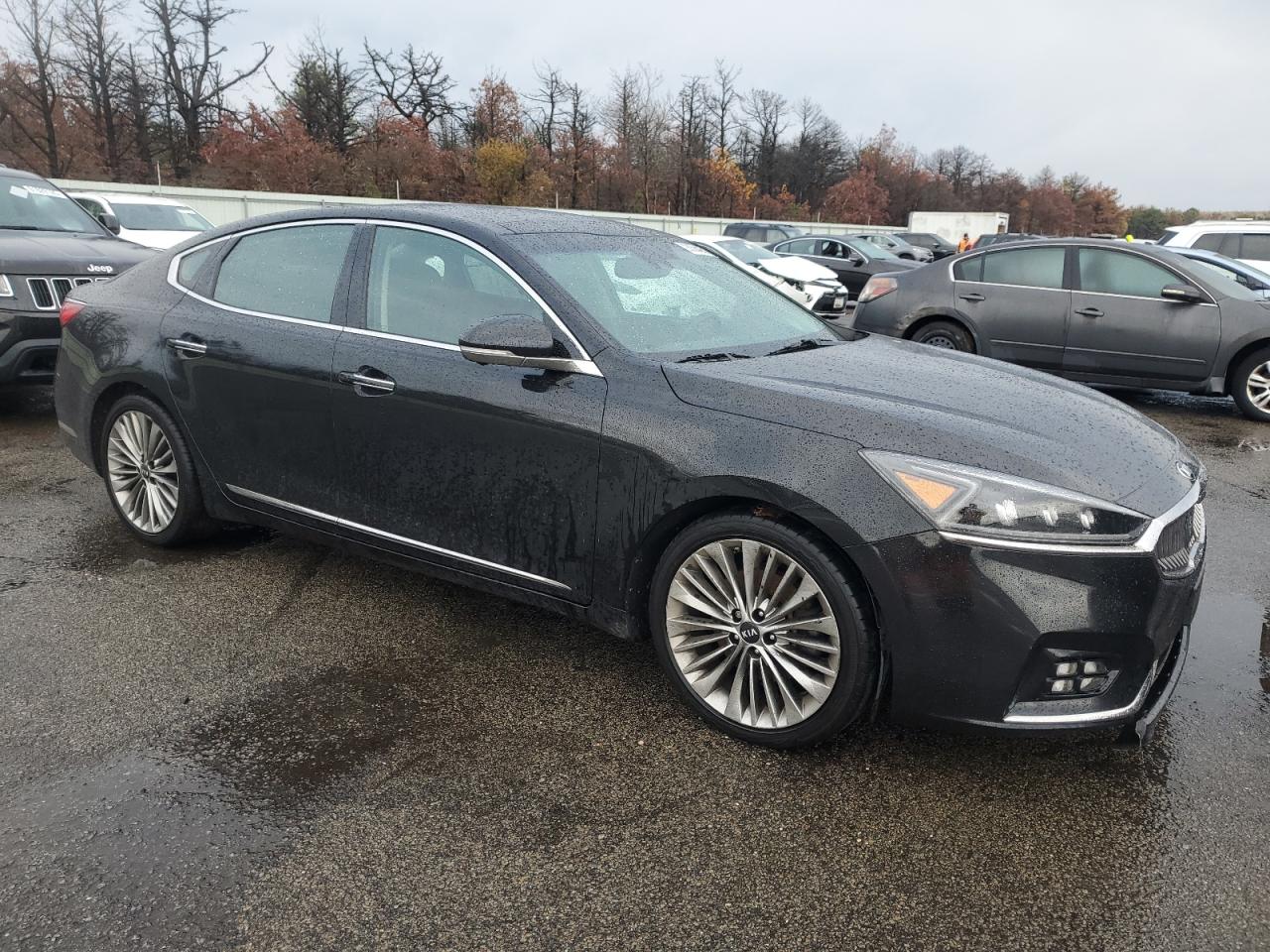 2018 Kia Cadenza Luxury VIN: KNALC4J16J5097144 Lot: 92056425