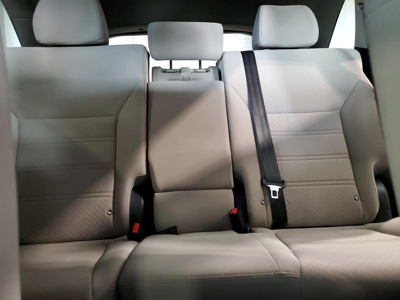 2019 Kia Sorento L VIN: 5XYPGDA38KG440975 Lot: 91731665