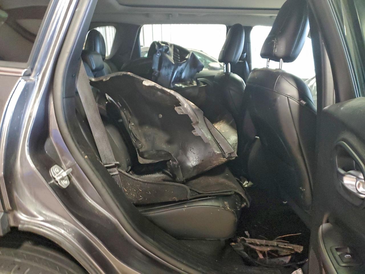 2019 Jeep Cherokee Limited VIN: 1C4PJMDX8KD383076 Lot: 94512145