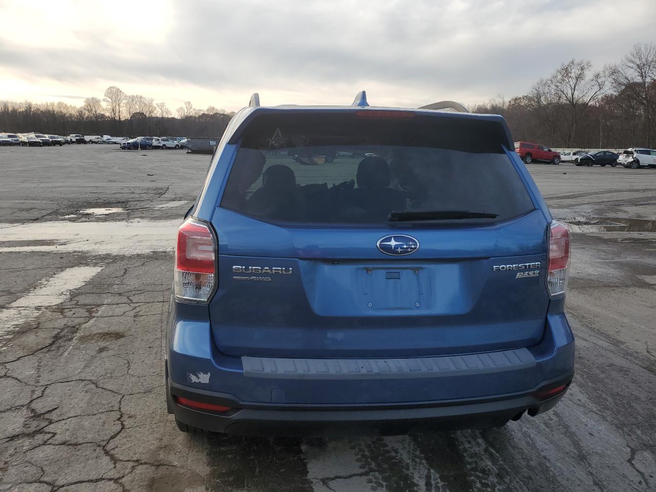 2017 Subaru Forester 2.5I Premium VIN: JF2SJAGC2HH538385 Lot: 92743475