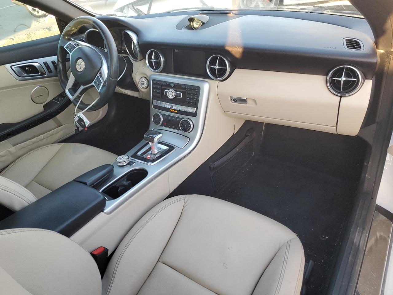 2016 Mercedes-Benz Slk 300 VIN: WDDPK3JA9GF115727 Lot: 93062495