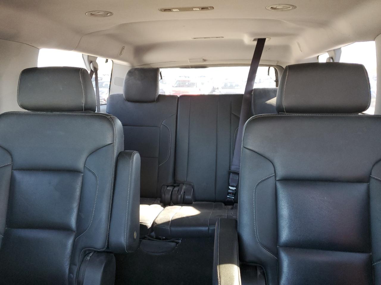 2017 Chevrolet Suburban K1500 Premier VIN: 1GNSKJKC4HR329265 Lot: 90828535