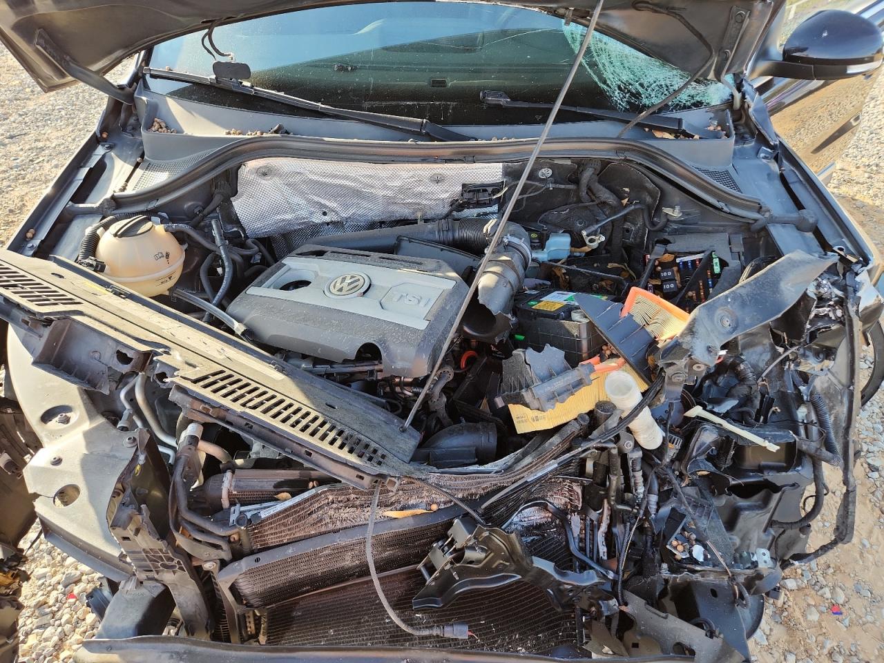 2015 Volkswagen Tiguan S VIN: WVGAV7AX2FW616102 Lot: 93674855