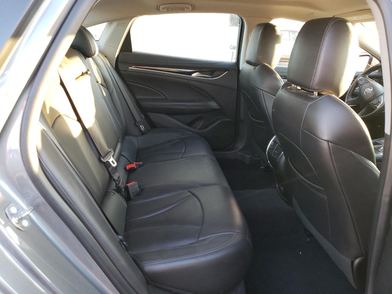 2018 Buick Lacrosse Essence VIN: 1G4ZP5SZ7JU123800 Lot: 92424245