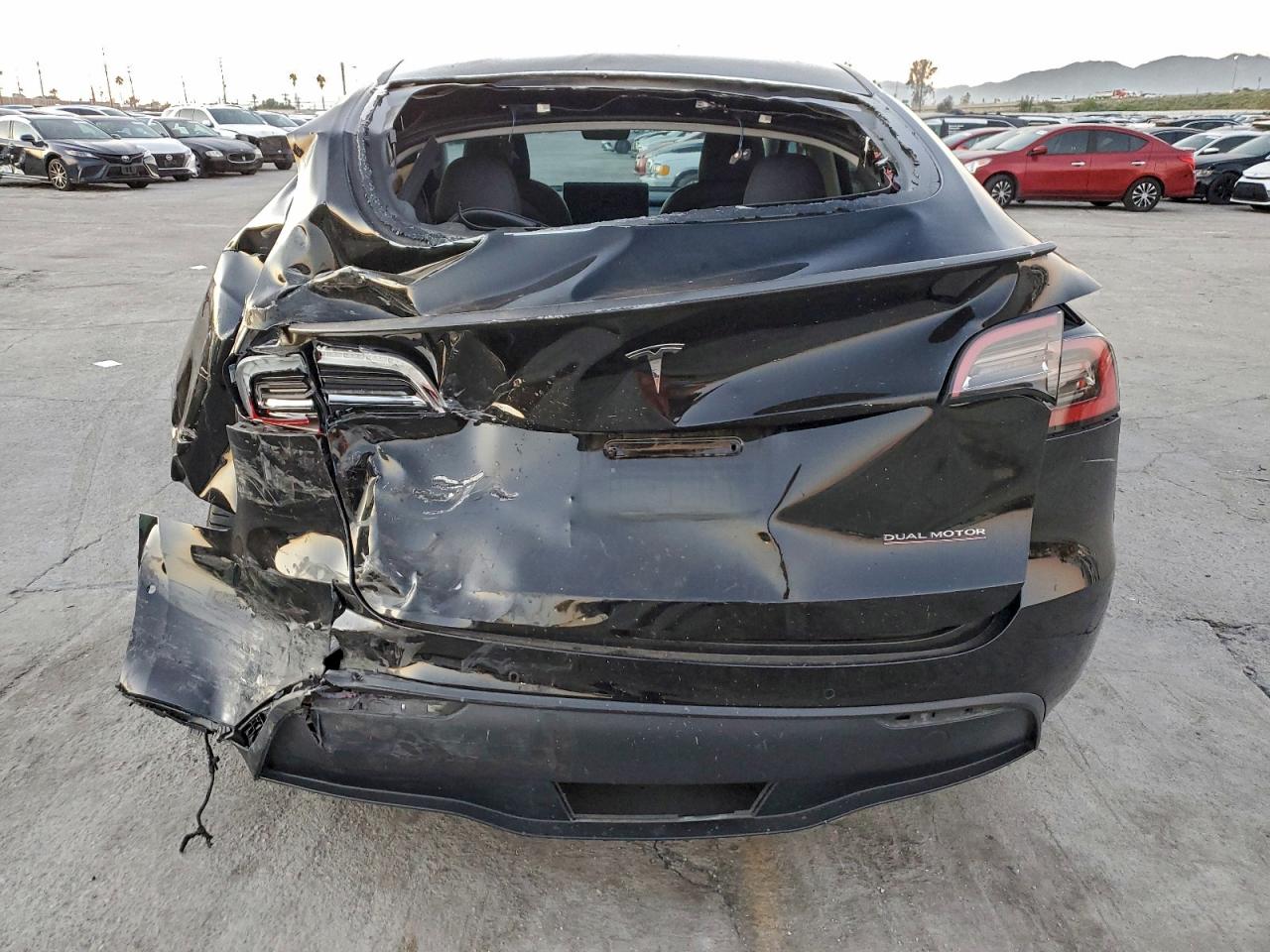 2022 Tesla Model Y VIN: 7SAYGDEF2NF573559 Lot: 94558645