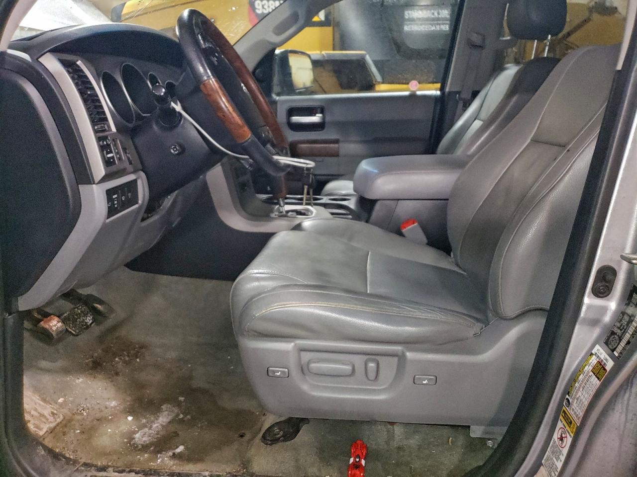 2010 Toyota Sequoia Platinum VIN: 5TDDY5G16AS031001 Lot: 94218625