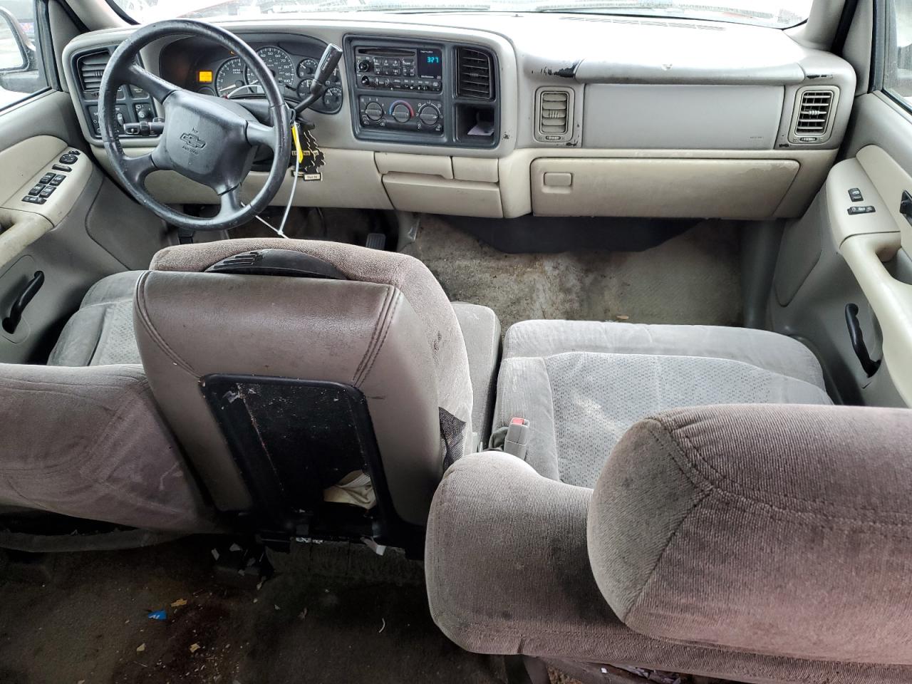 2002 Chevrolet Tahoe C1500 VIN: 1GNEC13Z32R257625 Lot: 92573235