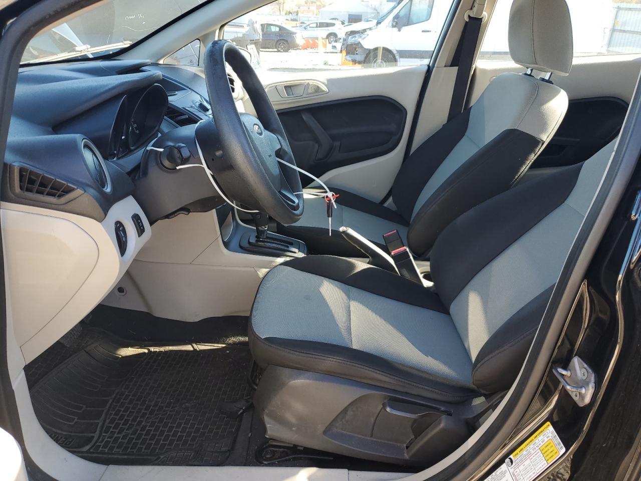 2011 Ford Fiesta S VIN: 3FADP4AJXBM169833 Lot: 89720485