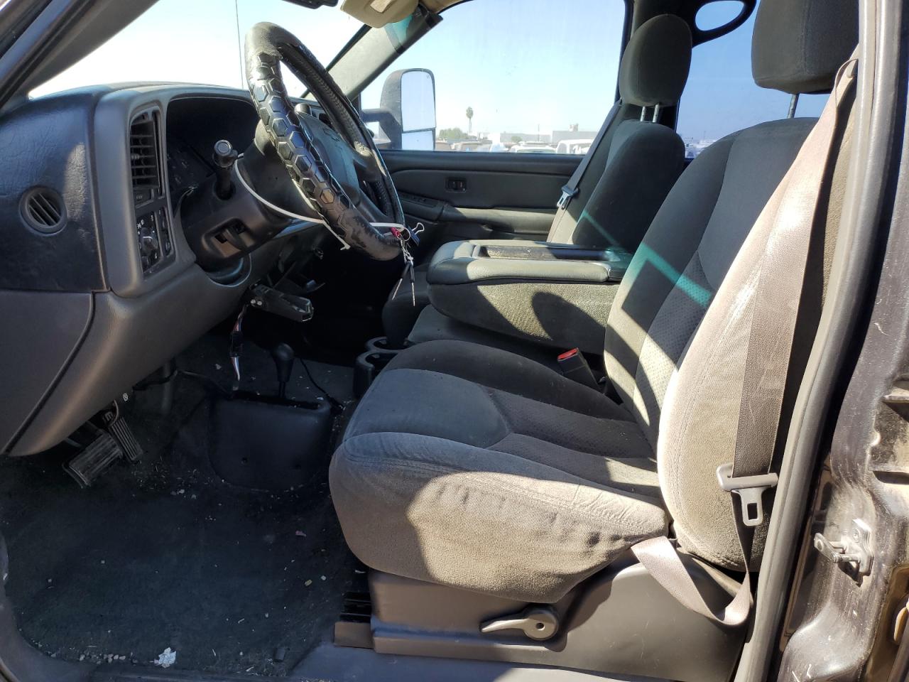 2004 Chevrolet Silverado K2500 Heavy Duty VIN: 1GCHK23U84F102821 Lot: 91680675