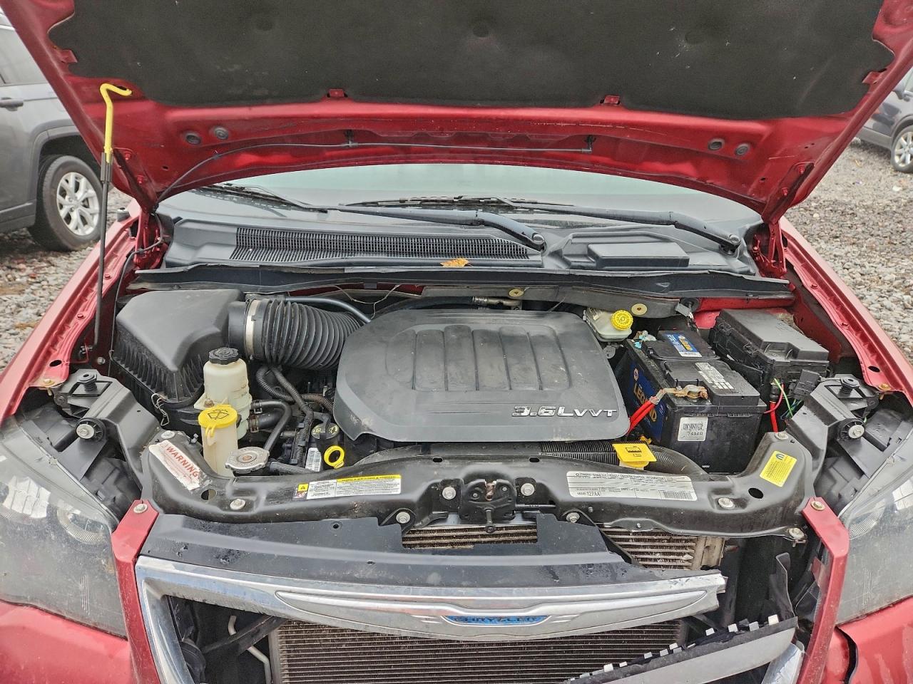 2011 Chrysler Town & Country Touring VIN: 2A4RR5DG7BR701817 Lot: 94025055