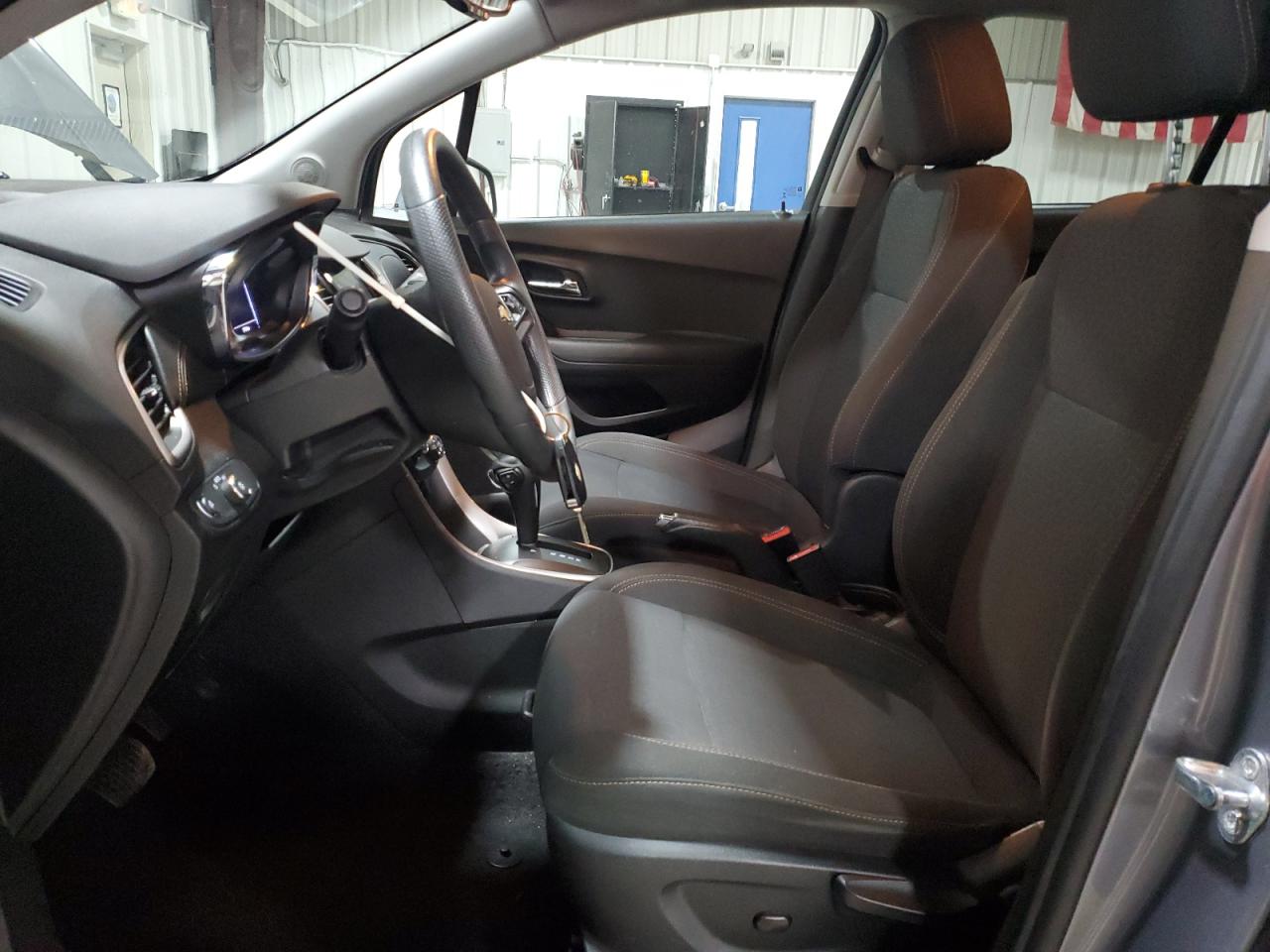 2020 Chevrolet Trax Ls VIN: 3GNCJNSB0LL167575 Lot: 92687515