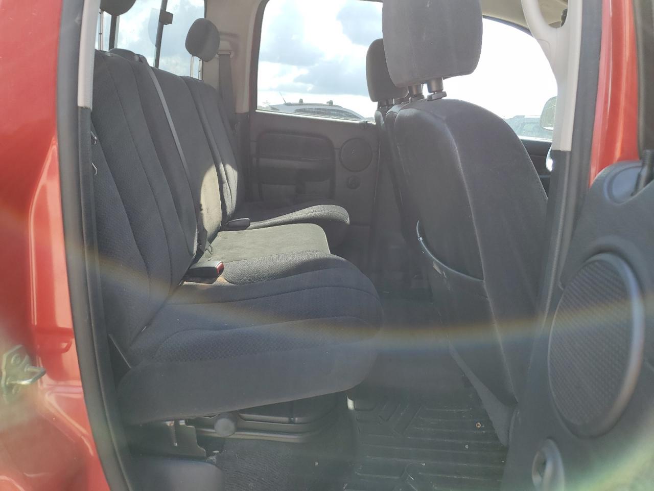 2005 Dodge Ram 1500 St VIN: 1D7HA18D85S239360 Lot: 93330375