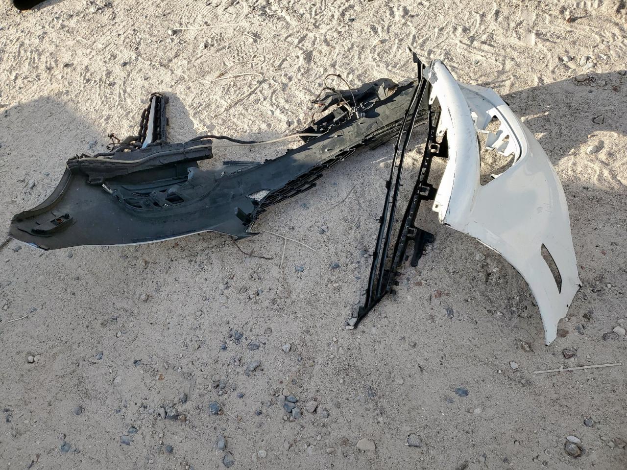 2018 Buick Regal Preferred VIN: W04GL6SX7J1096332 Lot: 92623995