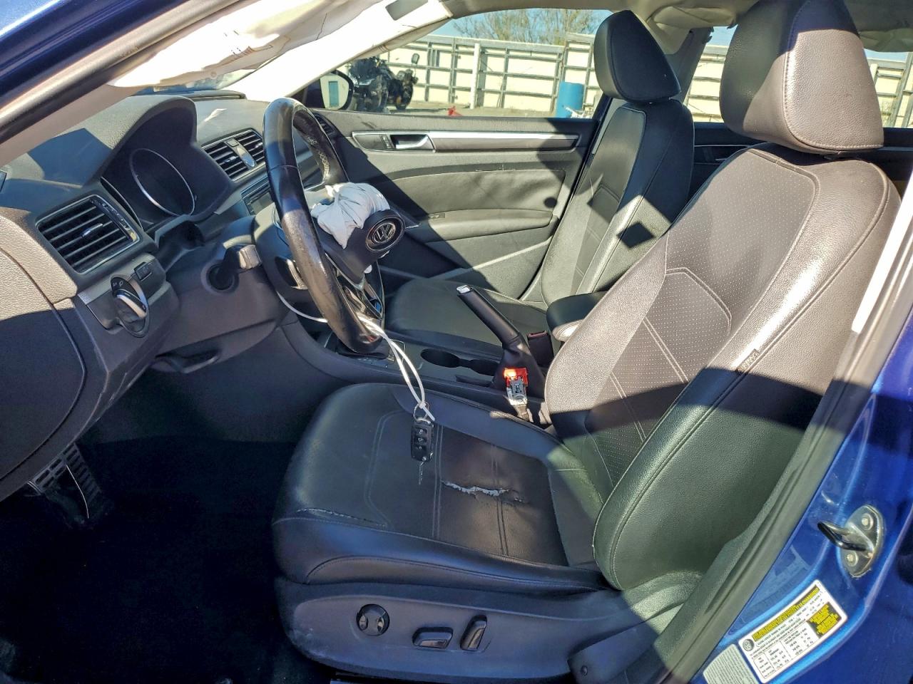 2017 Volkswagen Passat R-Line VIN: 1VWDT7A3XHC014800 Lot: 94300465